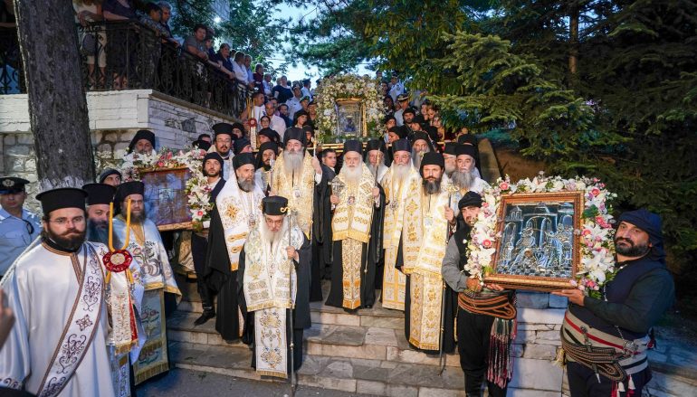 Πολυαρχιερατικός Εσπερινός στην Παναγία Σουμελά στο Βέρμιο (ΦΩΤΟ)
