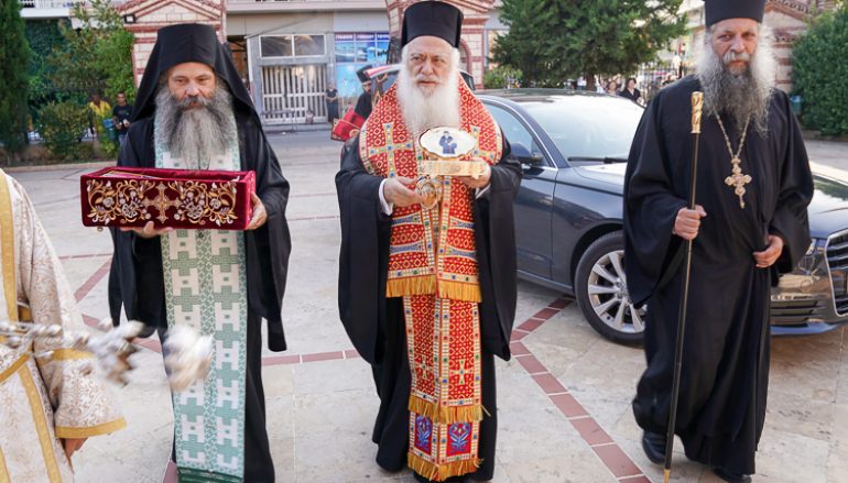 Τεμάχιο Λειψάνου και τον Σταυρό του Αγ. Κοσμά υποδέχθηκε η Αλεξάνδρεια (ΦΩΤΟ)