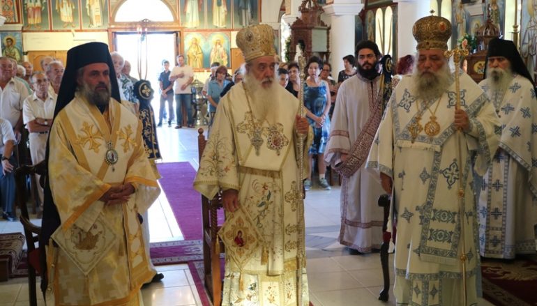 Αρχιερατικό Συλλείτουργο για την εορτή του Αγίου Αρσενίου του εν Πάρω (ΦΩΤΟ)