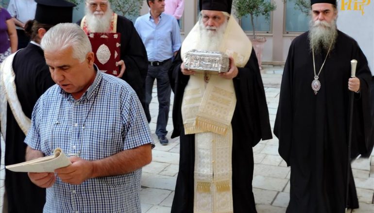 Η Άρτα υποδέχθηκε Ιερό Λείψανο του Αγίου Λουκά του Ιατρού (ΦΩΤΟ)