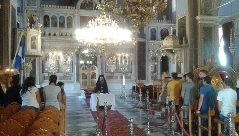 Ο Μητροπολίτης Χίου με τα παιδιά Ιερέων (ΦΩΤΟ)