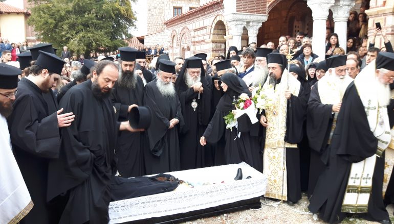 Η Εξόδιος Ακολουθία του Επισκόπου Τανάγρας Πολυκάρπου (ΦΩΤΟ)