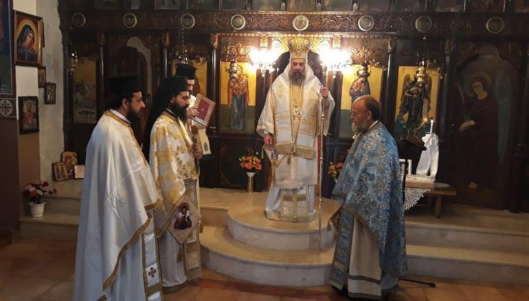 Χειροθεσία Οικονόμου από τον Μητροπολίτη Θεσσαλιώτιδος (ΦΩΤΟ)