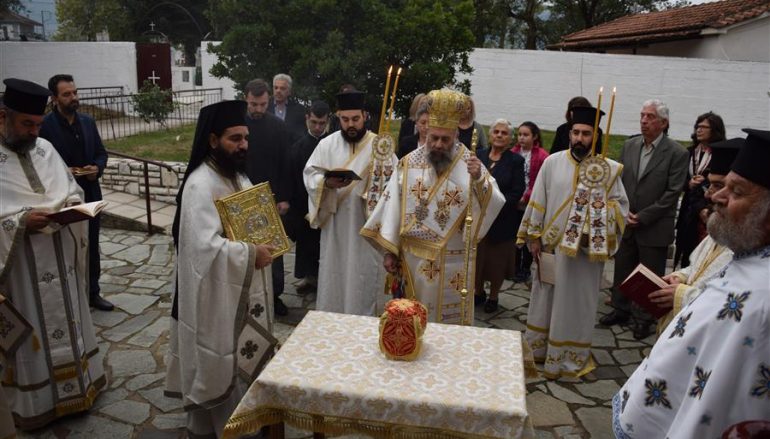 Εγκαίνια Ι. Ναού από τον Μητροπολίτη Θεσσαλιώτιδος (ΦΩΤΟ)