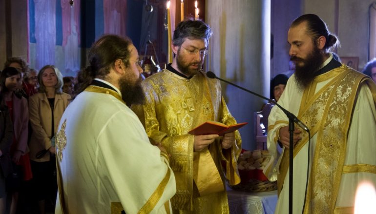 Μοναχική κουρά και Χειροτονία Διακόνου από τον Μητροπολίτη Εδέσσης (ΦΩΤΟ)