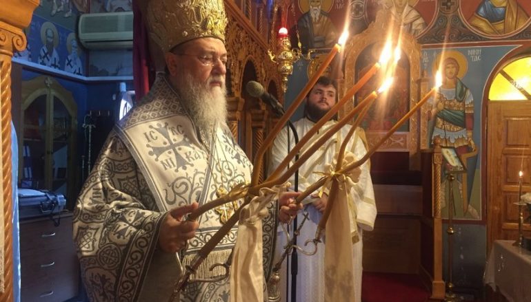 Αρχιερατική Θεία Λειτουργία στο Κοιμητήριο Κορίνθου (ΦΩΤΟ)