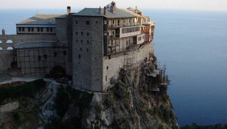 Επιχορήγηση 1.240.000 ευρώ στις μονές του Αγίου Όρους
