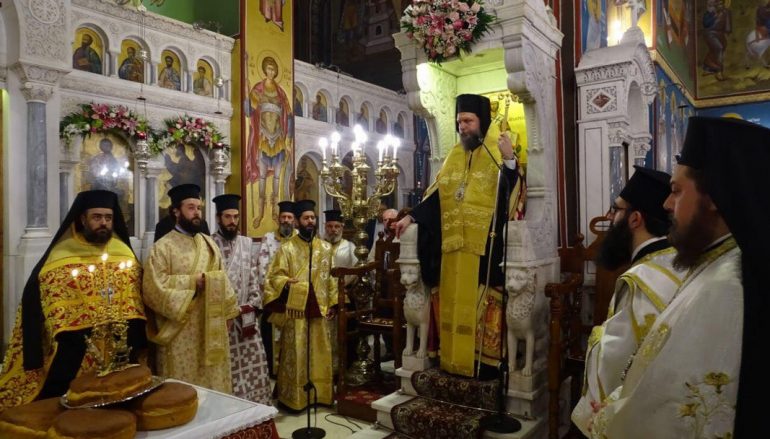 Αρχιερατικός Εσπερινός στον Μητροπολιτικό Ναό Αγ. Αναργύρων Ν. Ιωνίας (ΦΩΤΟ)