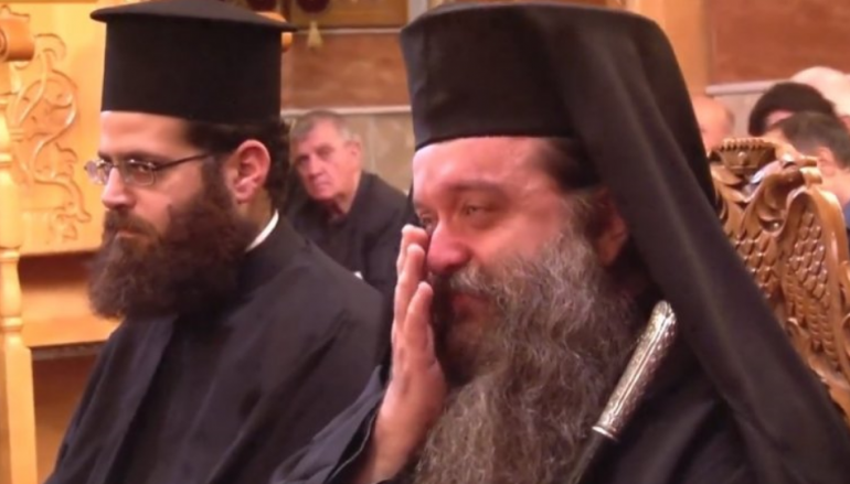 Ξέσπασε σε κλάματα ο Μητροπολίτης Χίου όταν άκουσε το «Μακεδονία Ξακουστή»