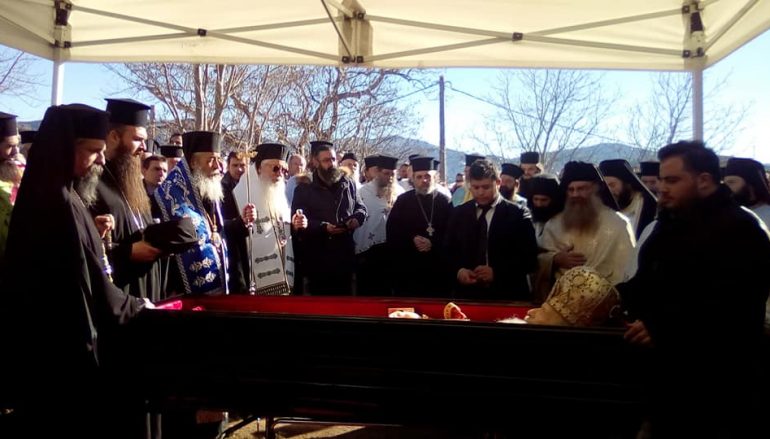 Το “Ύστατο Χαίρε” στον πρώην Μητροπολίτη Καρπενησίου Νικόλαο