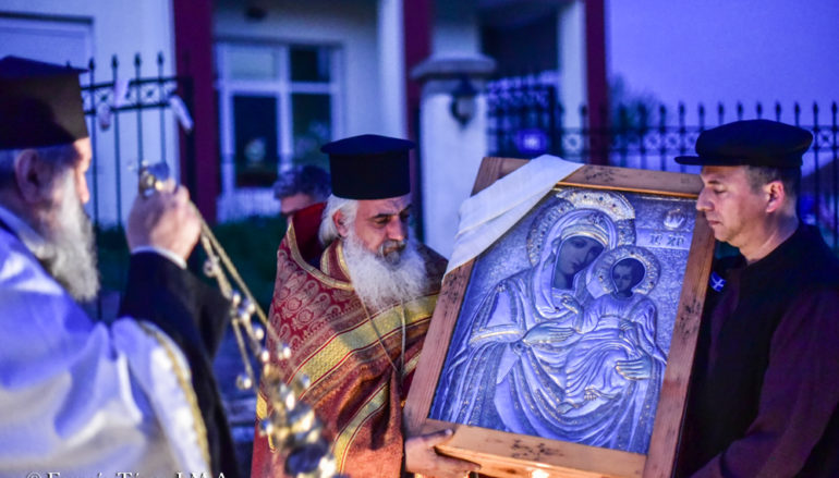 Υποδοχή της Παναγίας Περπατούσης στο Μελισσοχώρι