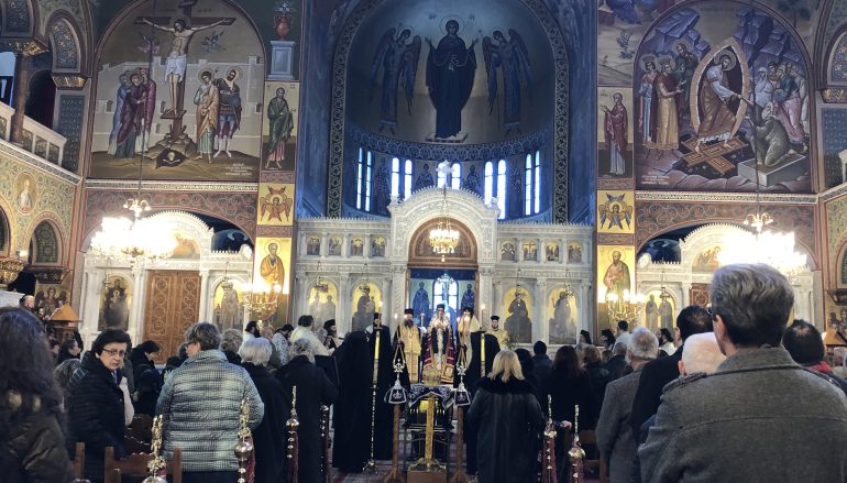 Η Εξόδιος Ακολουθία του Μητροπολίτη Ελευσίνος Ιεροθέου