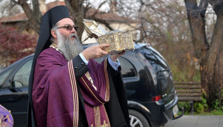 Η Κάρα του Αγίου Ελευθερίου ευλόγησε τη Σκοτίνα Πιερίας
