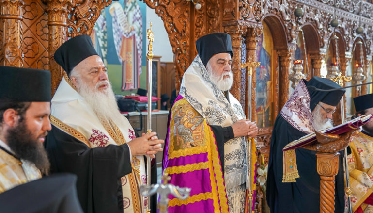 Εξόδιος ακολουθία της μητέρας του Επισκόπου Αμορίου