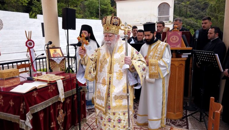 Λαμπρή η Πάροδος των Λειψάνων του Αγ. Νικολάου στα Σπάτα Αχαΐας