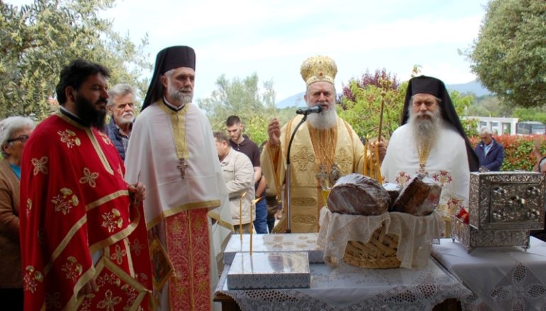 Ο Μητροπολίτης Χαλκίδος στο Παρεκκλήσιο του Αγίου Ισιδώρου Ροβιών
