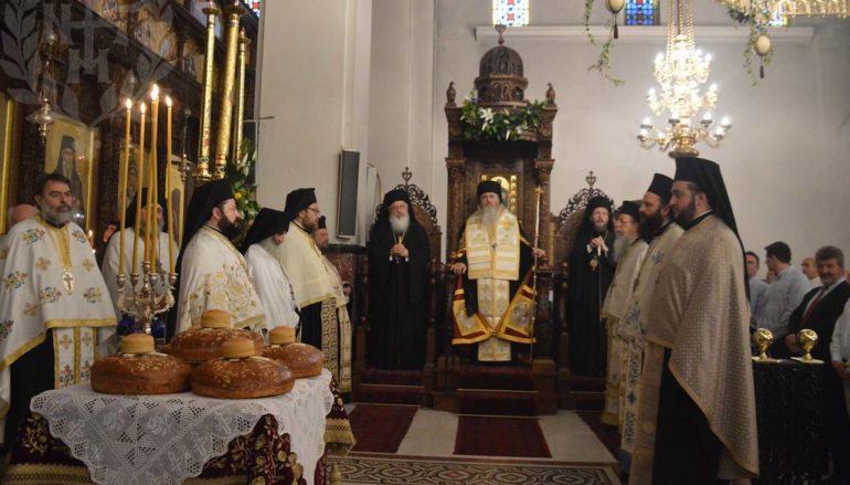 Ο Εσπερινός Ονομαστηρίων του Μητροπολίτη Νεαπόλεως Βαρνάβα