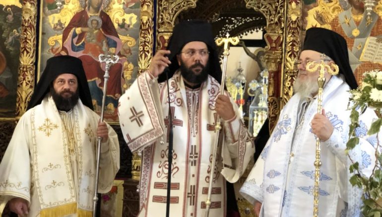 Τρισαρχιερατική Θ. Λειτουργία στην Ι. Μονή Αγίας Τριάδος Τζαγκαρόλων