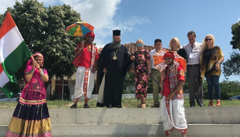 Συνάντηση ξένων φολκλορικών συγκροτημάτων με το Μητροπολίτη Κίτρους