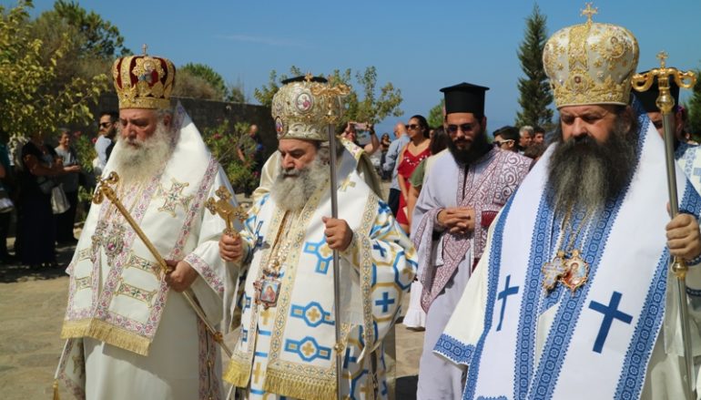 Αρχιερατικό Συλλείτουργο για τον Όσιο Αρσένιο στο νησί της Πάρου