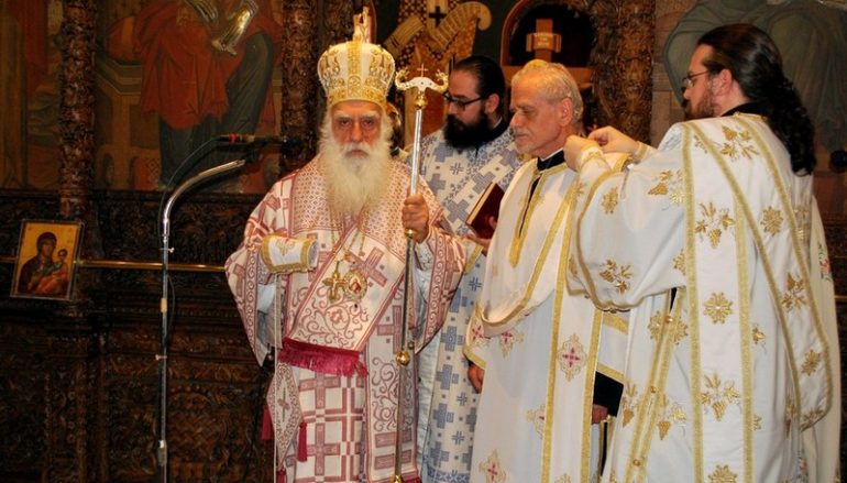 Χειροτονία Διακόνου από τον Μητροπολίτη Νέας Σμύρνης