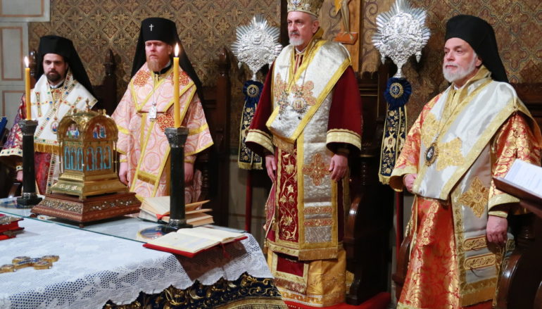 Πολυαρχιερατική Θεία Λειτουργία στο Παρίσι