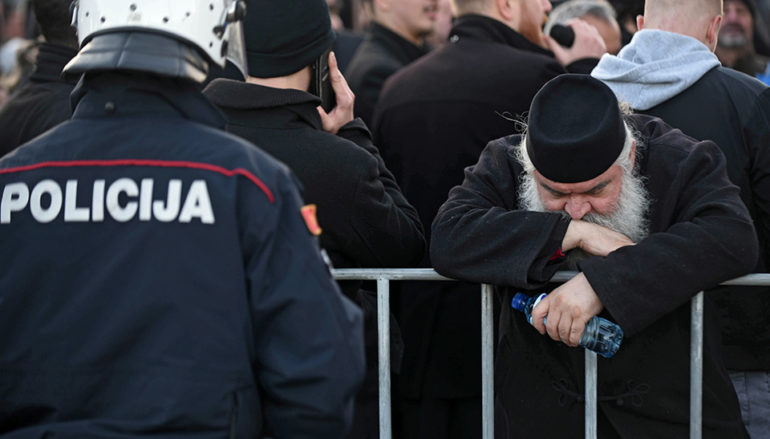 Σέρβοι Αστυνομικοί ξυλοκόπησαν τον Επίσκοπο Διοκλείας Μεθόδιο