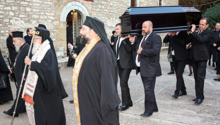 Η ταφή του μακαριστού Μητροπολίτη Αχελώου Ευθυμίου στο Αγρίνιο
