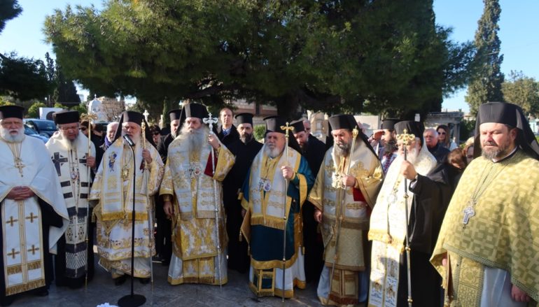 Μνημόσυνο του Μακαριστού Αρχιεπισκόπου Χριστοδούλου στο Α΄ Κοιμητήριο Αθηνών