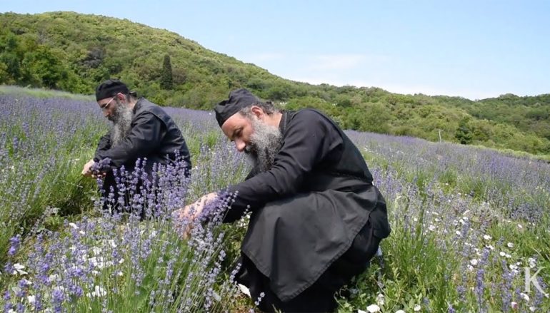 Δείτε το αποκαλυπτικό ντοκιμαντέρ για την καθημερινή ζωή μέσα στο Άγιον Όρος