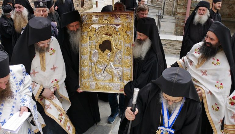 Οι Καρυές του Αγίου Όρους λιτάνευσαν την Παναγία “Άξιον Εστί”