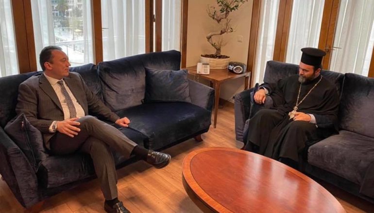 Βλάσης: “Το Άγιο Φως θα έρθει κανονικά στην Ελλάδα”