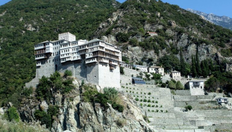 Αίτημα να κηρυχθεί σε κατάσταση έκτακτης ανάγκης το ‘Αγιον Όρος