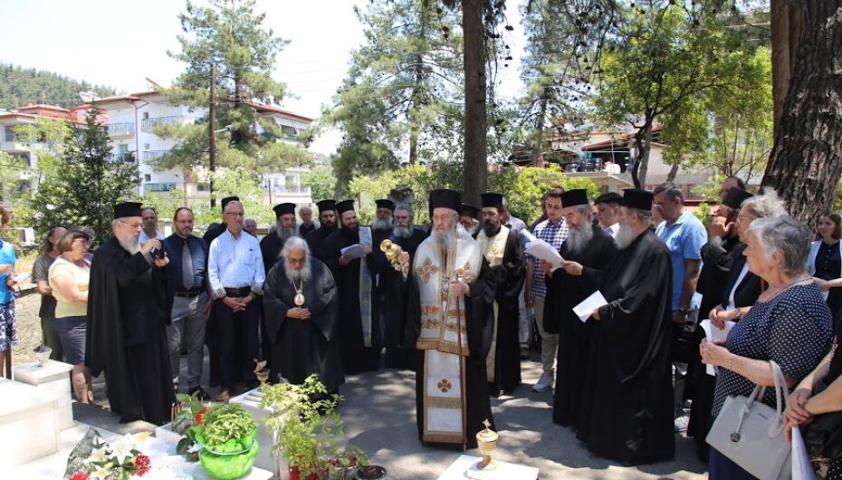 Πρώτη Παράκληση στον τάφο του Αγίου Καλλινίκου Εδέσσης