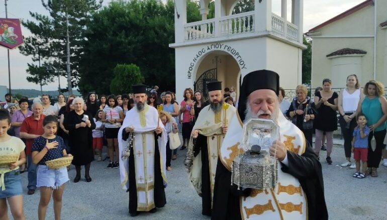 Λιτανεία της Τιμίας Κάρας του Οσίου Νικάνορος στην πόλη των Γρεβενών