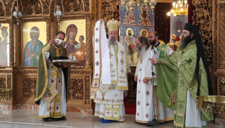 Χειροτονία εκπαιδευτικού σε διάκονο από τον Αρχιεπίσκοπο Κύπρου