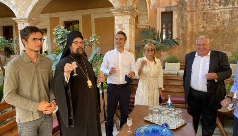 Ο Πρωθυπουργός στην Ι. Μονή Αγίας Τριάδος Τζαγκαρόλων Χανίων