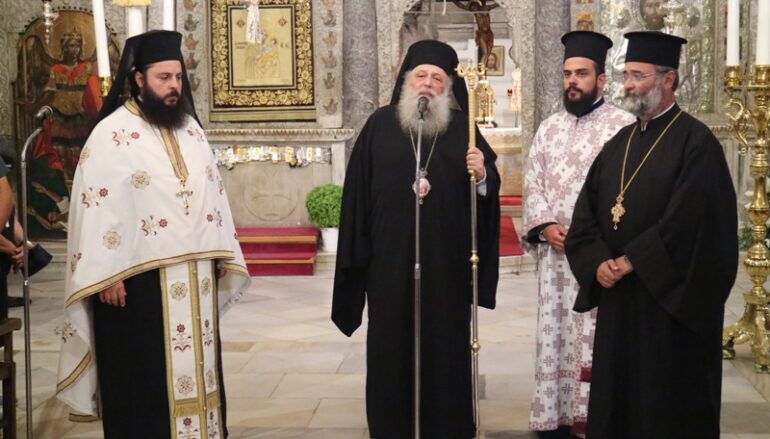 Τελευταία Παράκληση στο Ι. Προσκύνημα της Παναγίας Εκατονταπυλιανής Πάρου