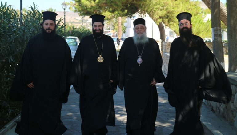 Ο Επίσκοπος Ευρίπου Χρυσόστομος στην Παναγία Εκατονταπυλιανή στην Πάρο