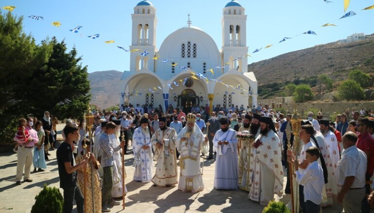 Τον Πολιούχο της Άγιο Αρσένιο το Νέο εόρτασε η Πάρος