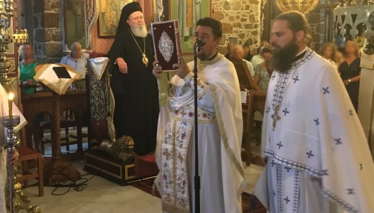 Ο Μητροπολίτης Χαλκίδος στην πληγείσα από την θεομηνία γενέτειρά του