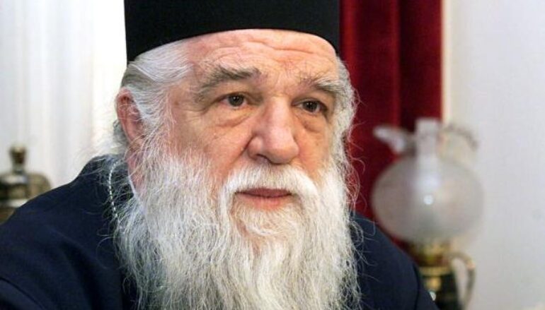 Πρώην Καλαβρύτων σε Δερμιτζάκη: “Πρέπει να είστε αγράμματος και αστοιχείωτος”