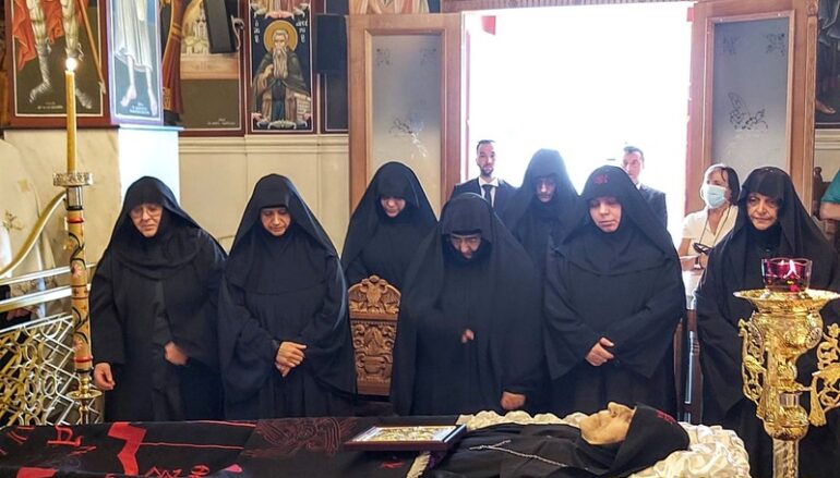 Η Εξόδιος Ακολουθία της Μοναχής Νειλίας στην Τρίπολη