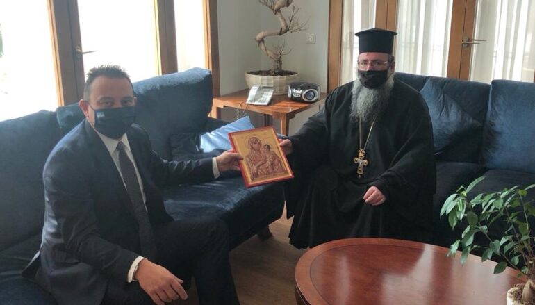Συνάντηση ΥΦΕΞ Κ. Βλάση με τον νέο Έξαρχο του Παναγίου Τάφου στην Ελλάδα