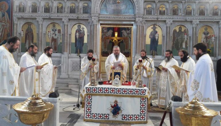 Η Θεία Λειτουργία του Αγίου Ιακώβου του Αδελφοθέου στη Λάρισα