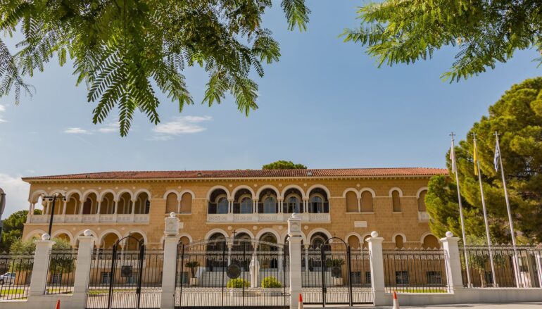 Αρχιερείς της Κύπρου κατά του Αρχιεπισκόπου Χρυσοστόμου