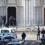 Τρομοκρατική επίθεση στη Γαλλία: Αποκεφαλίστηκε γυναίκα – Τρεις νεκροί