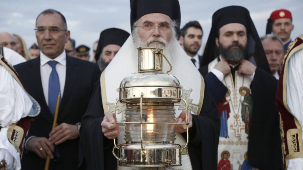 Χωρίς τιμές αρχηγού κράτους το Άγιο Φως στην Ελλάδα