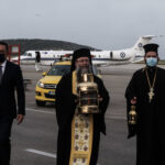 Έφτασε το Άγιο Φως στο Αεροδρόμιο Ελευθέριος Βενιζέλος