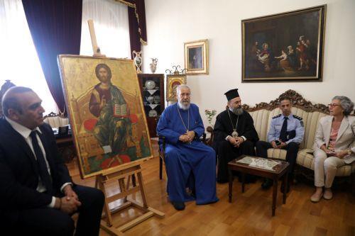 Παραδόθηκε η εικόνα του ένθρονου Χριστού στην Αρχιεπισκοπή Κύπρου